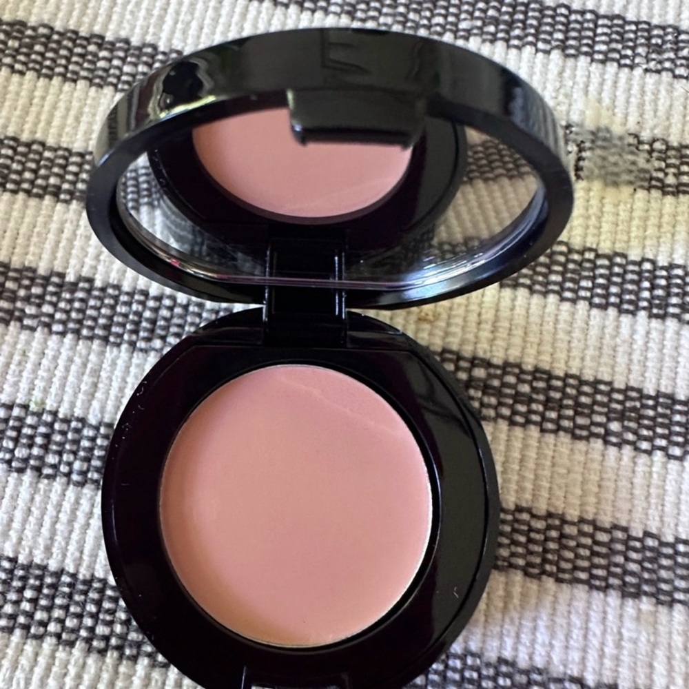 Bobbi Brown Corrector Compact - Picture 2 of 5